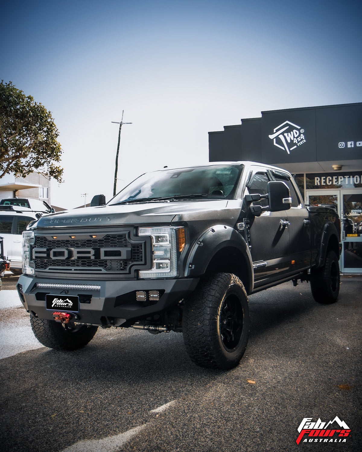 Fab Fours Matrix front bumper Ford F250