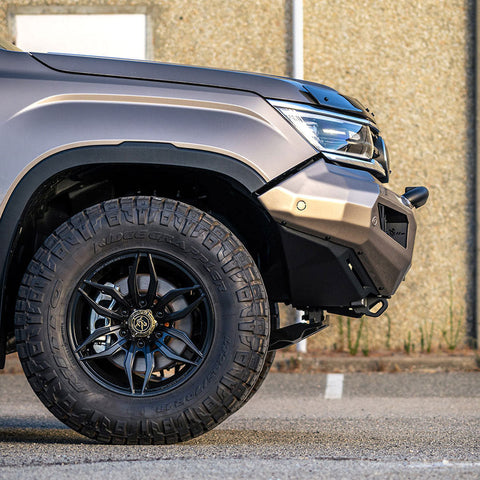 Side profile of the VIKOR Diablo pre-runner bull bar for Amarok NF