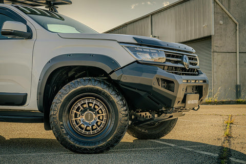 Side view of the VIKOR Diablo no loop bull bar on an Amarok NF