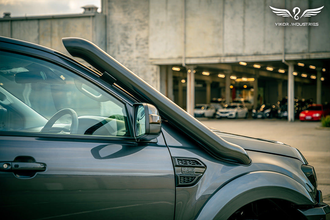 Side profile of the VIKOR snorkel on a Ford Ranger PX