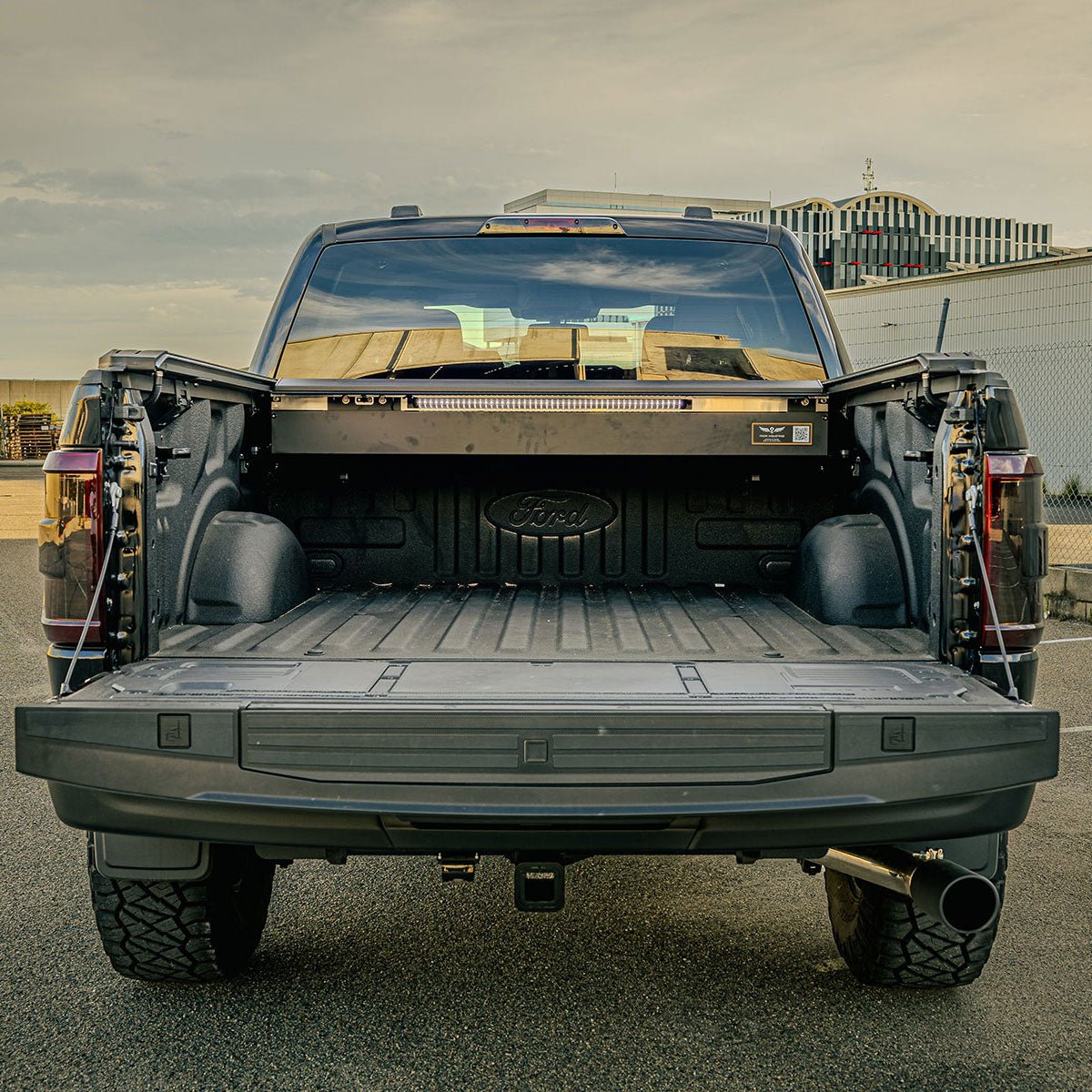 Electric Roller Shutter on the Ford F-150, side view