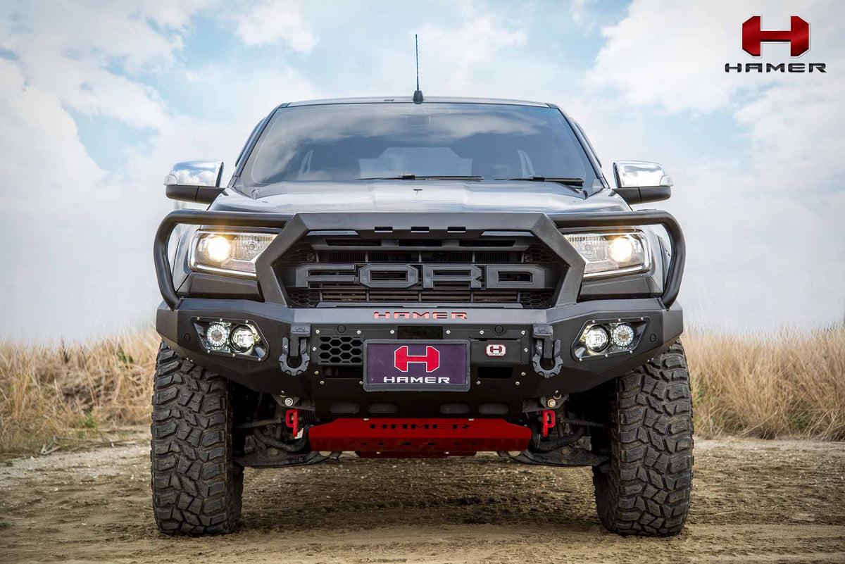 King Series Plus Bull Bar on the Ford Ranger PX2/PX3, angled view