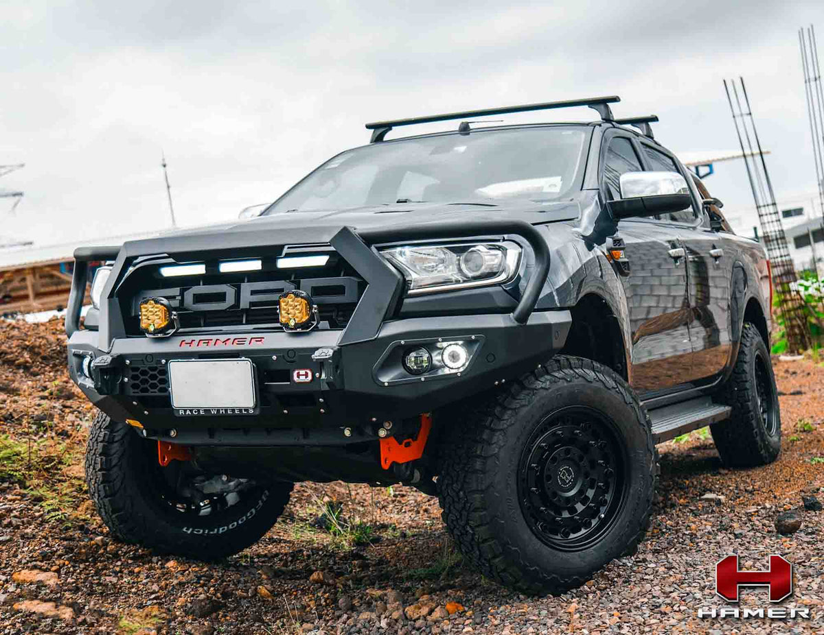 King Series Plus Bull Bar on the Ford Ranger PX2/PX3, rear three-quarter view