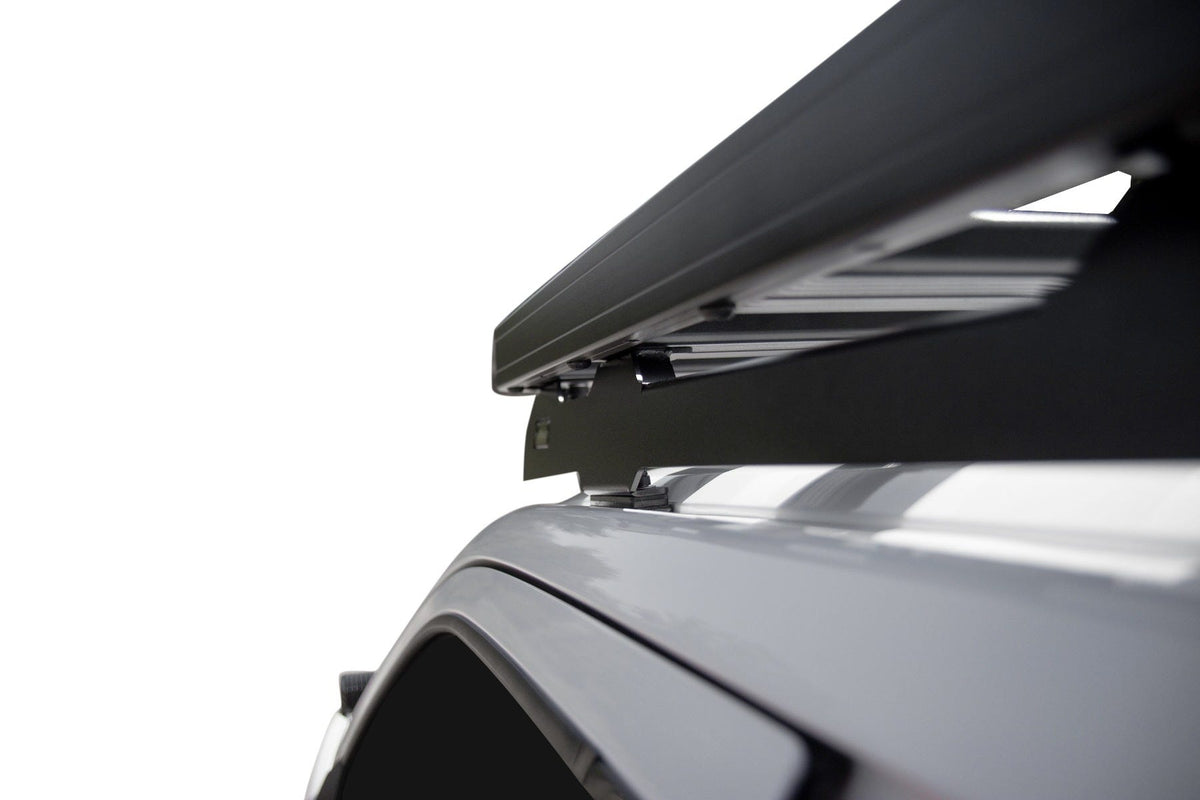 Ford F-150 Crew Cab (2009-Current) Slimline II Roof Rack Kit / Low Profile - Front Runner - view 3