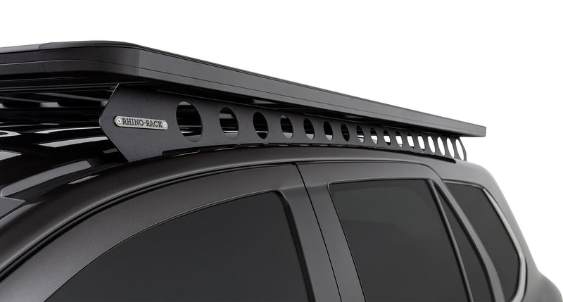 Rhino-Rack Pioneer 6 Roof Rack fitted to a Next Gen Ford Everest (2022-Current)