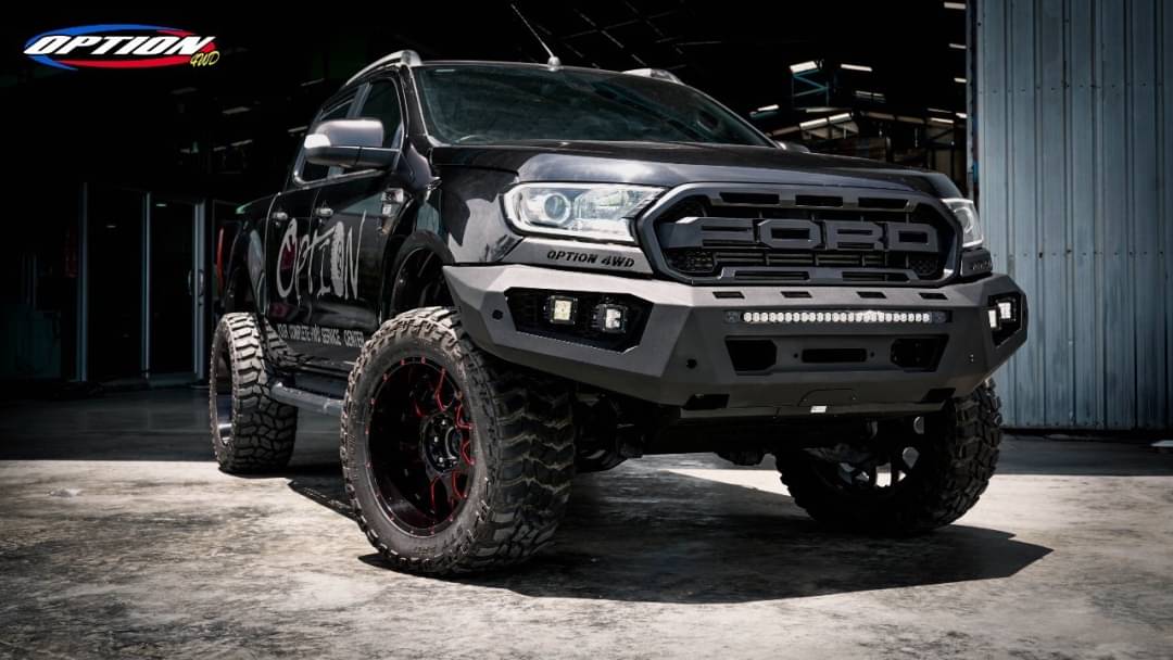 V3 Bull Bar on the Ford Ranger PX2/PX3, fitted on the vehicle