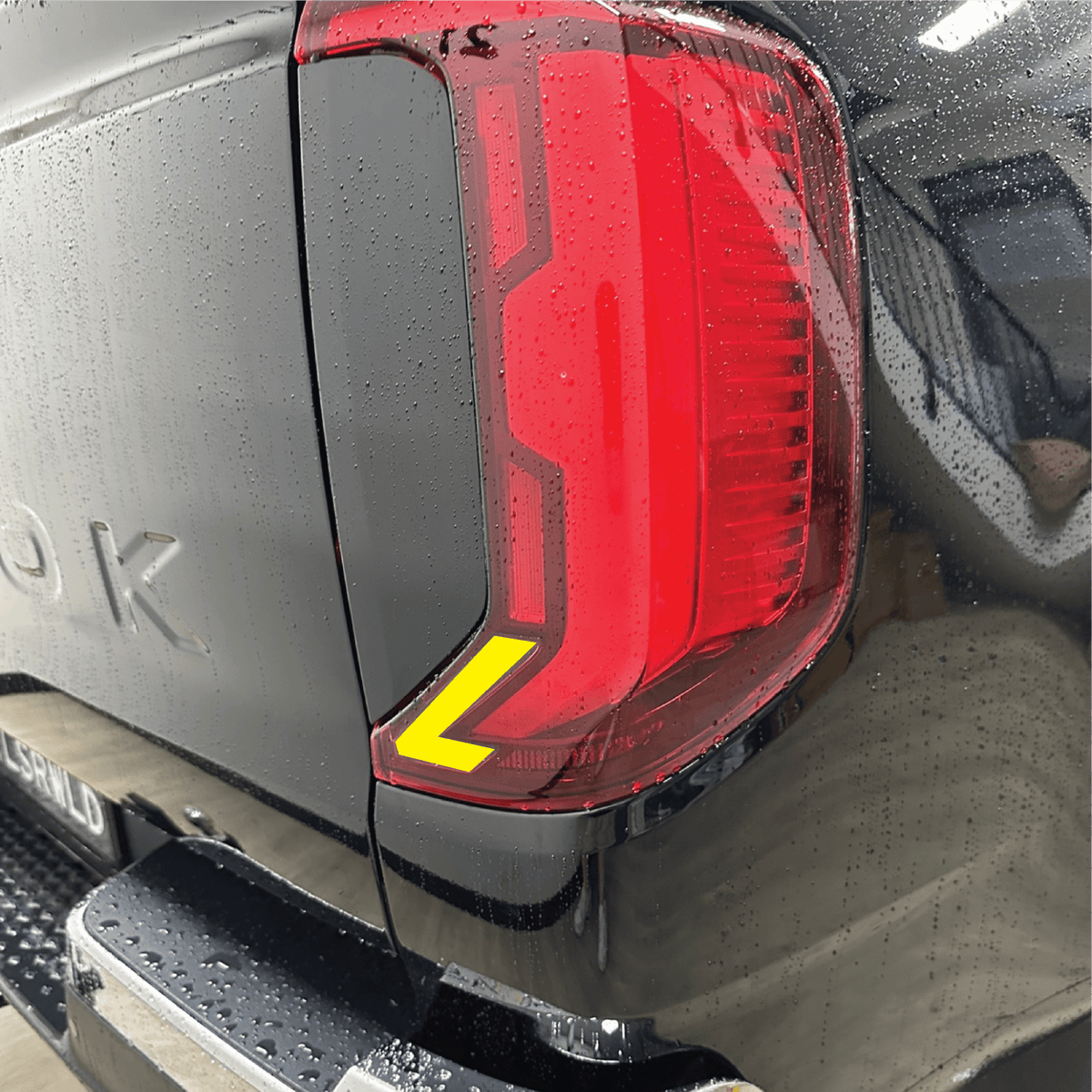 21overlays Indicator & Reverse Overlay fitted to a Volkswagen Amarok NF (2023-Current)