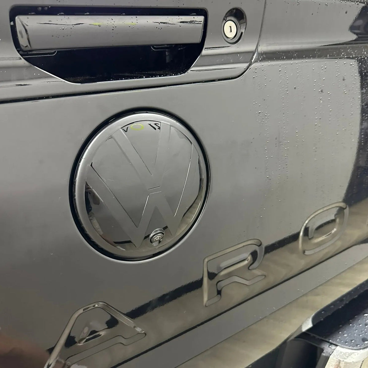 Rear Badge Overlay on the Volkswagen Amarok NF, side view